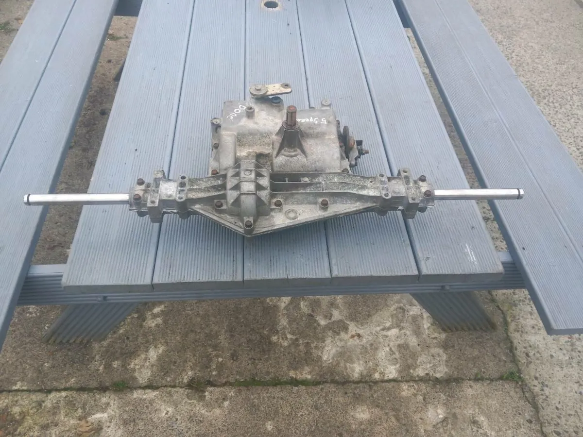 Castlegarden manual gearbox for sale - Image 3