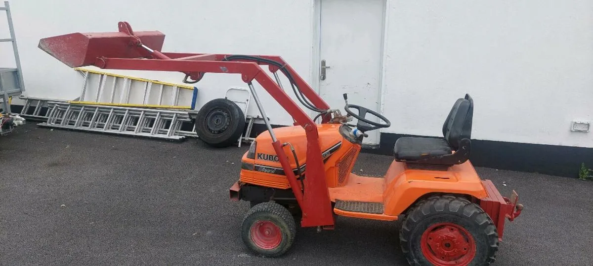 Kubota tractor with front bucket