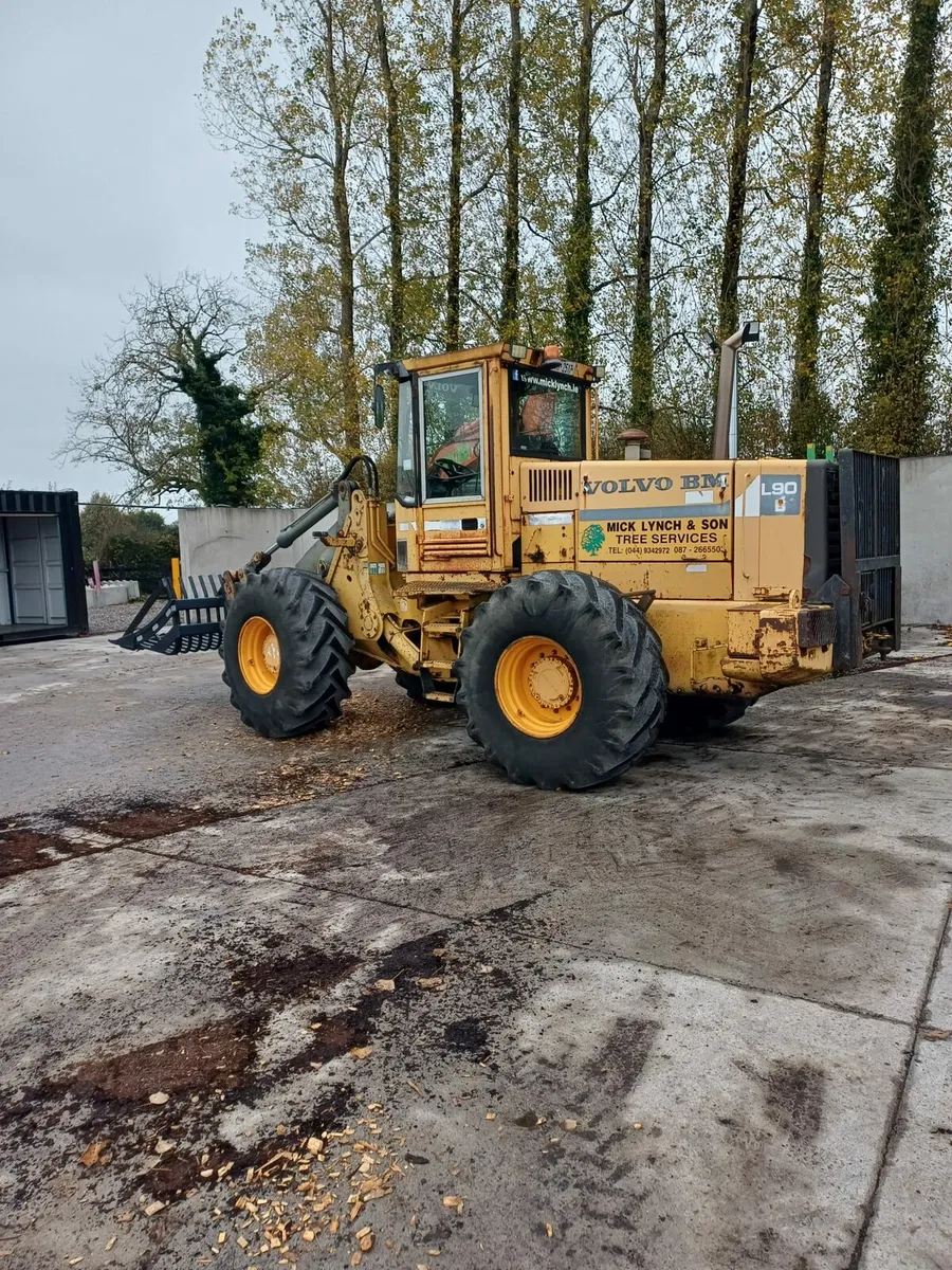 Volvo L90B Loading Shovel - Image 2