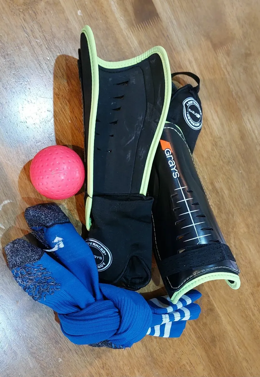Starter Hockey Kit Nearly New - Image 4
