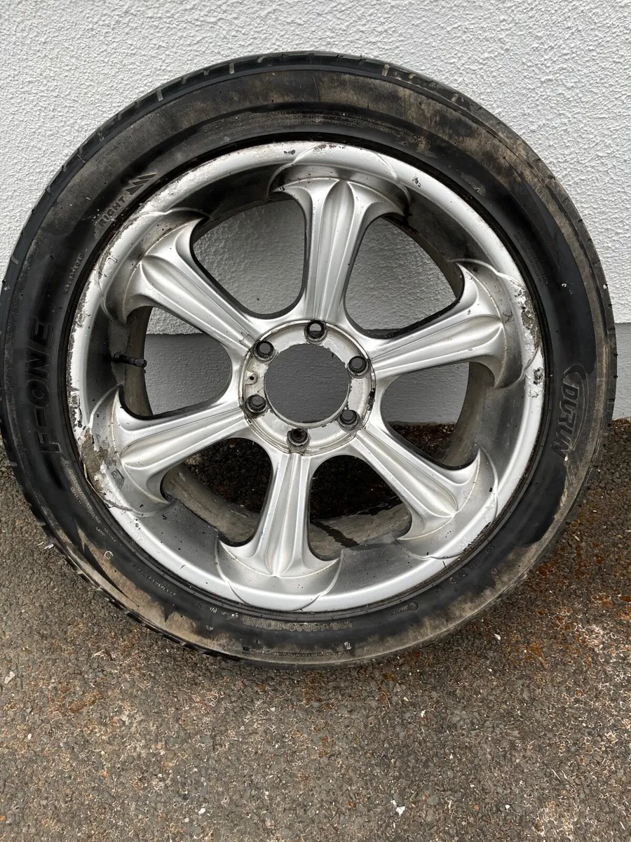 20” Alloy Wheels