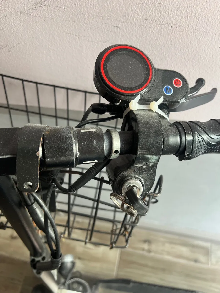 E Scooter - Image 2
