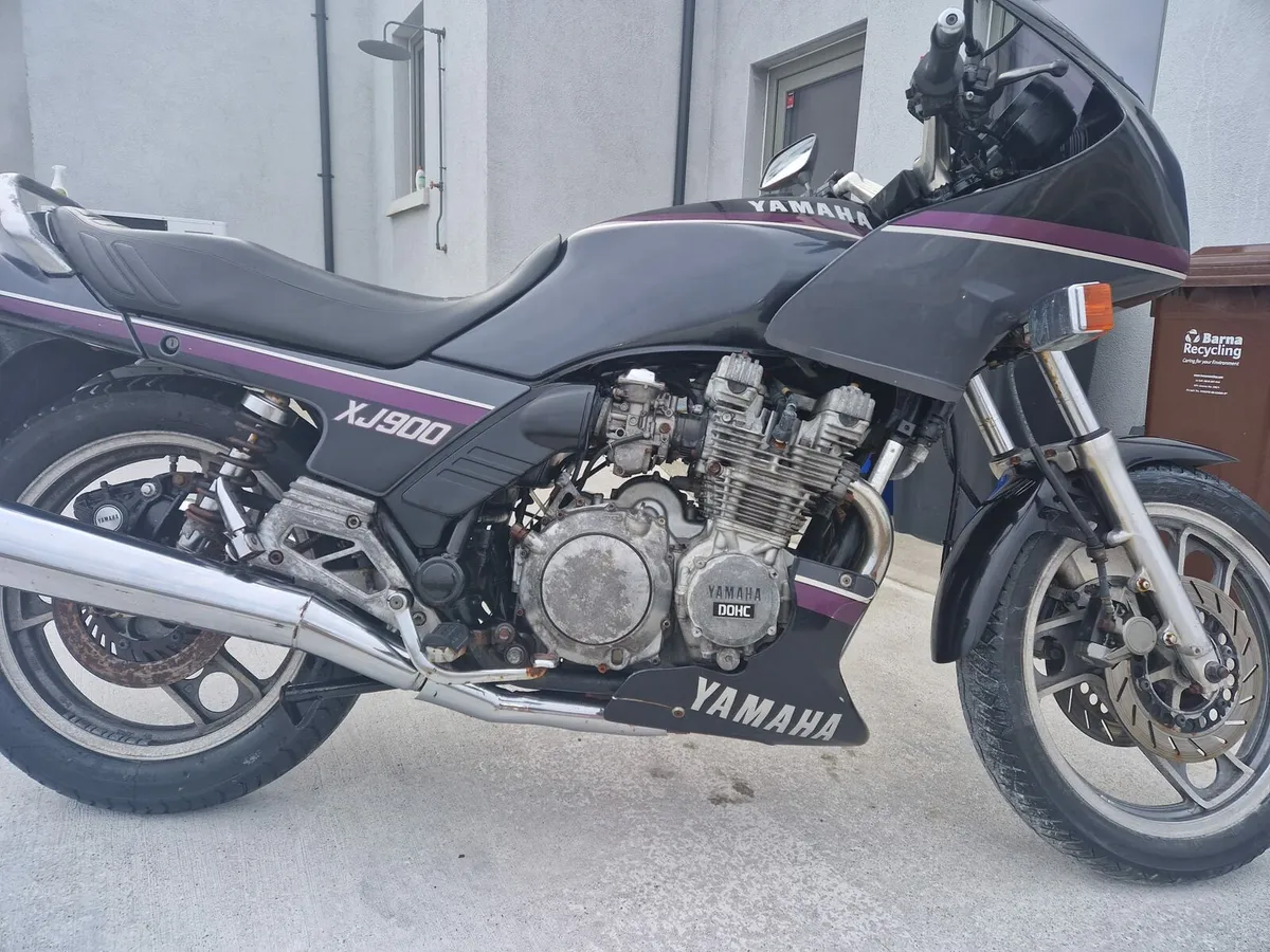 XJ900F motorcycle - Image 1