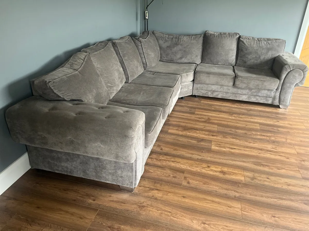 Sofa - Image 3