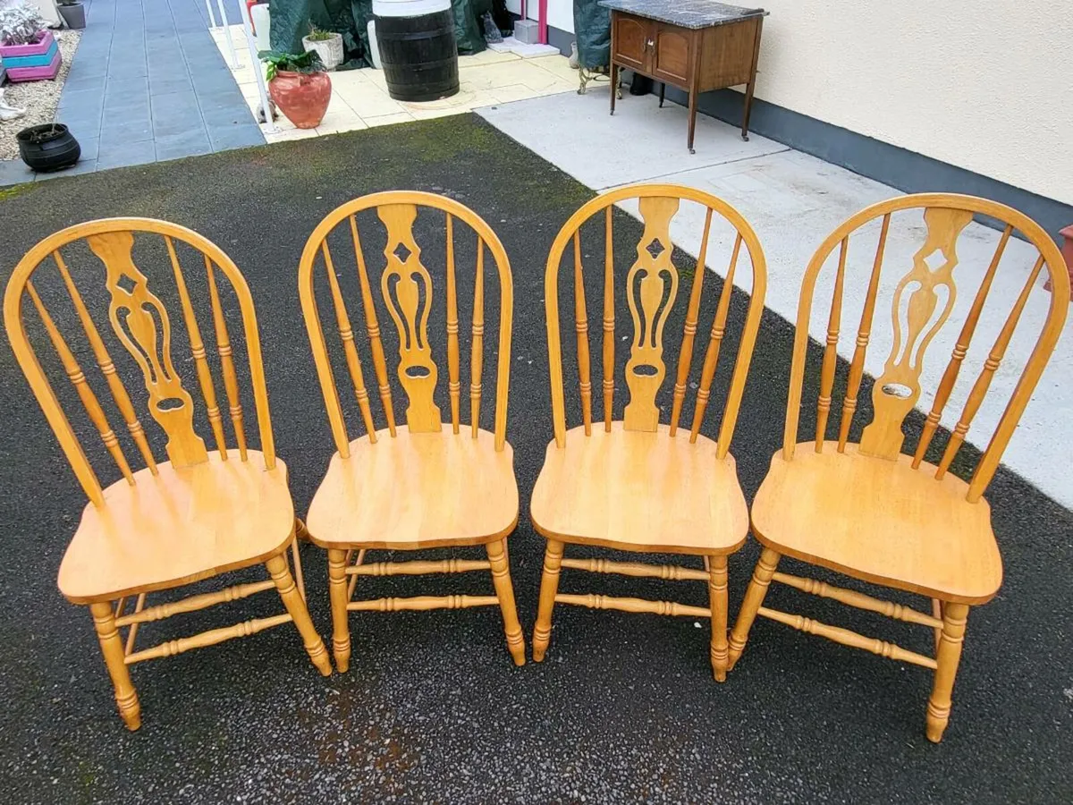 Four very Good Kitchen chairs - Image 1