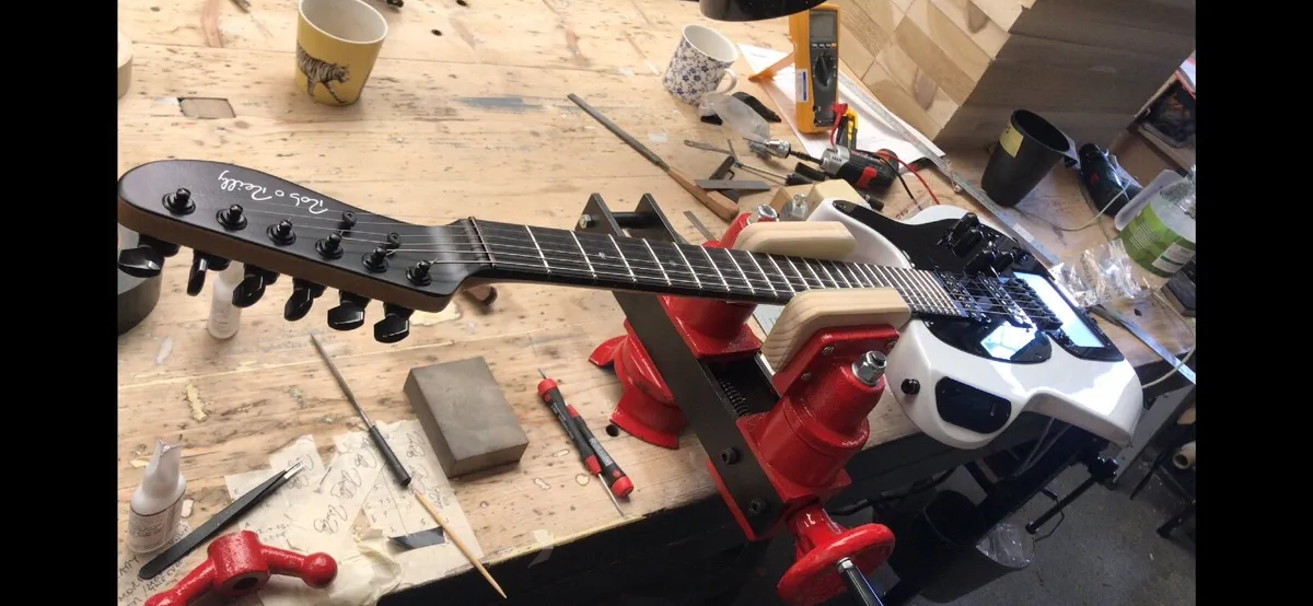 BMW 3-Series 2004 - Image 3