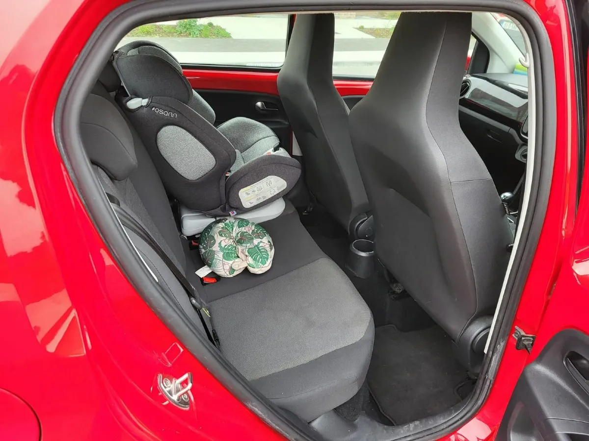 Automatic Volkswagen UP, Low miles only 39k miles - Image 2