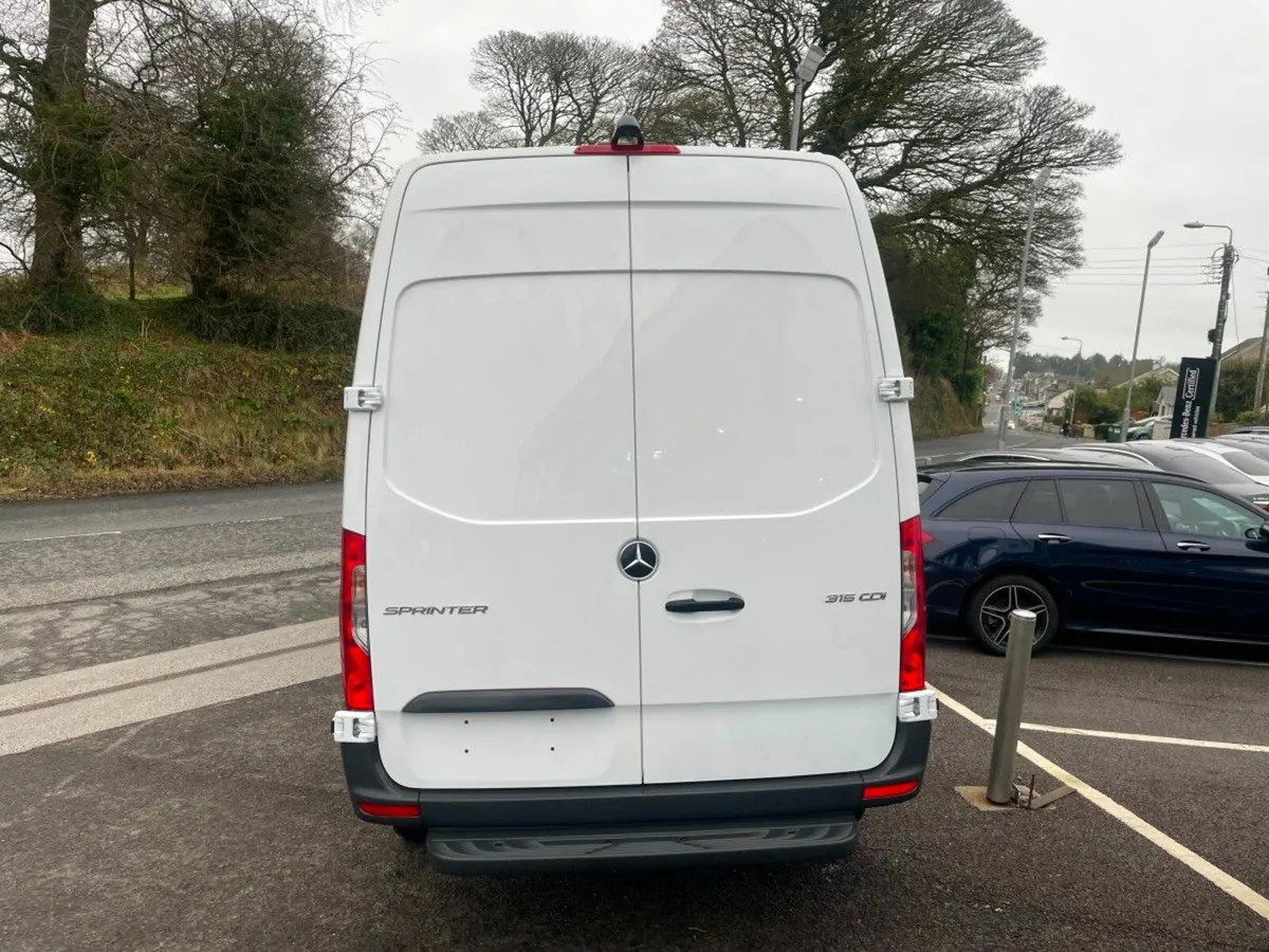 Mercedes-Benz Sprinter 315 MWB High Roof BASE - Image 4
