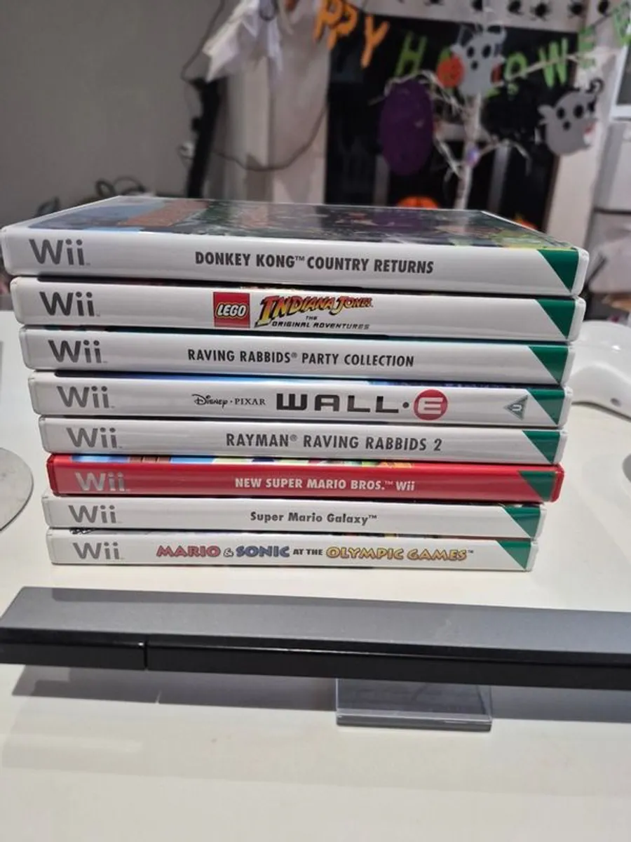 Nintendo Wii Bundle - Image 2