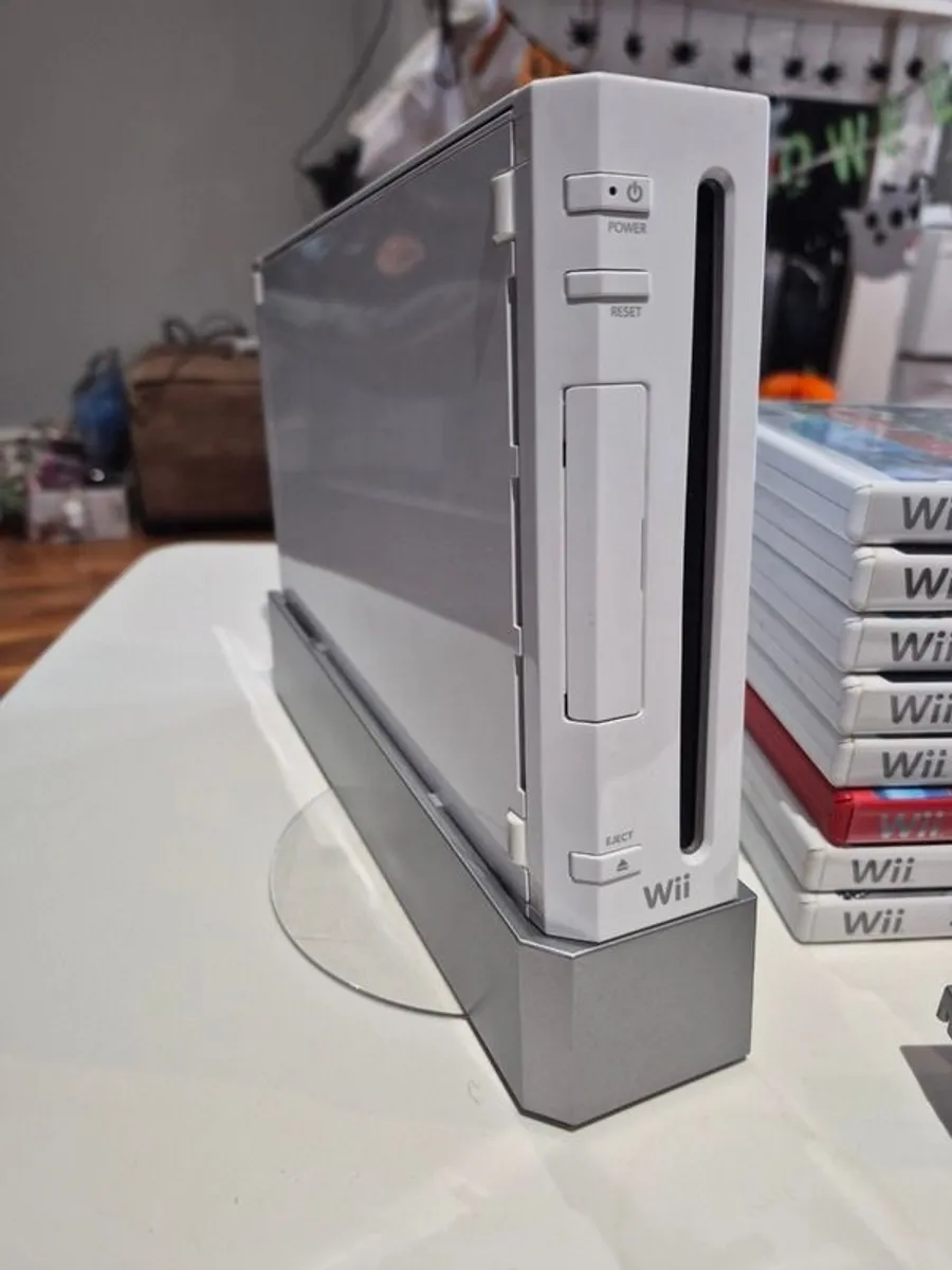Nintendo Wii Bundle - Image 3