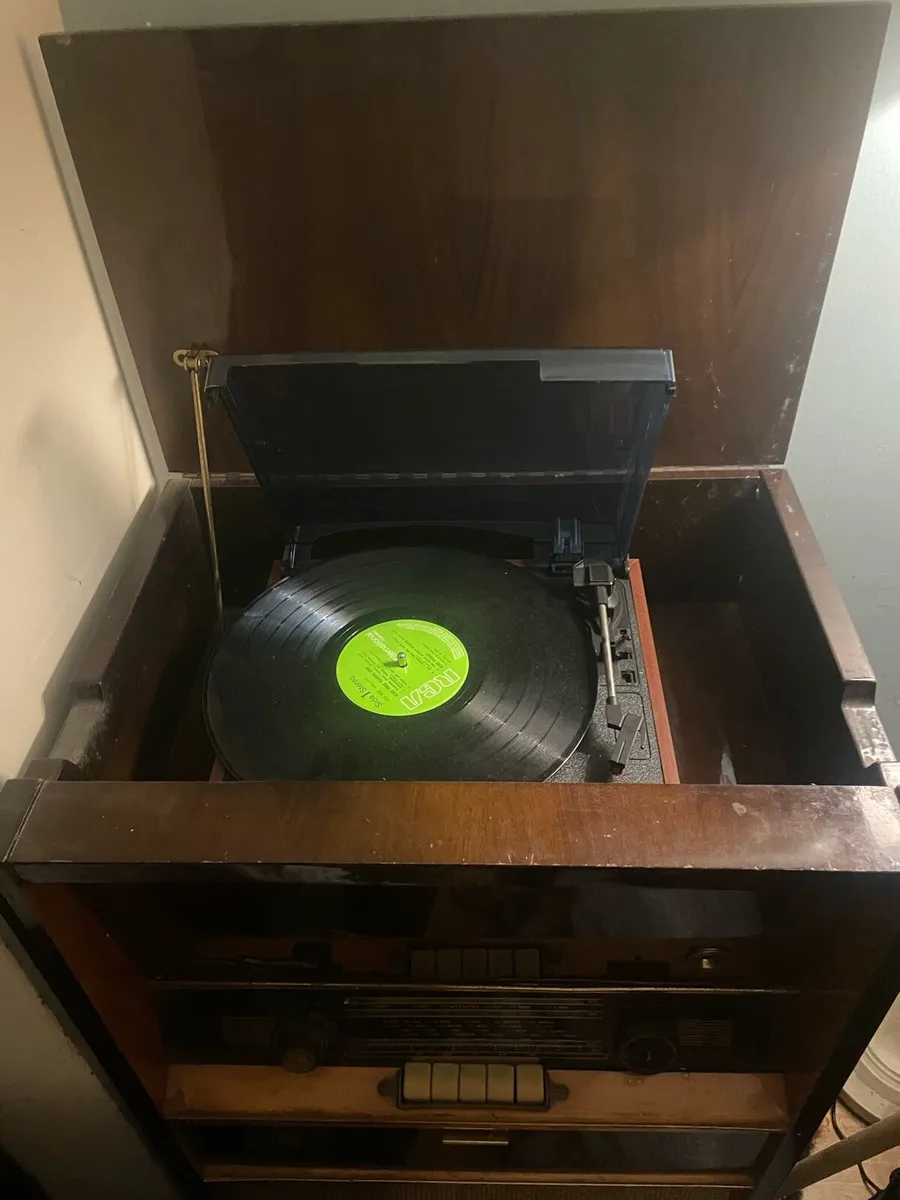 Antique radiogram - Image 3