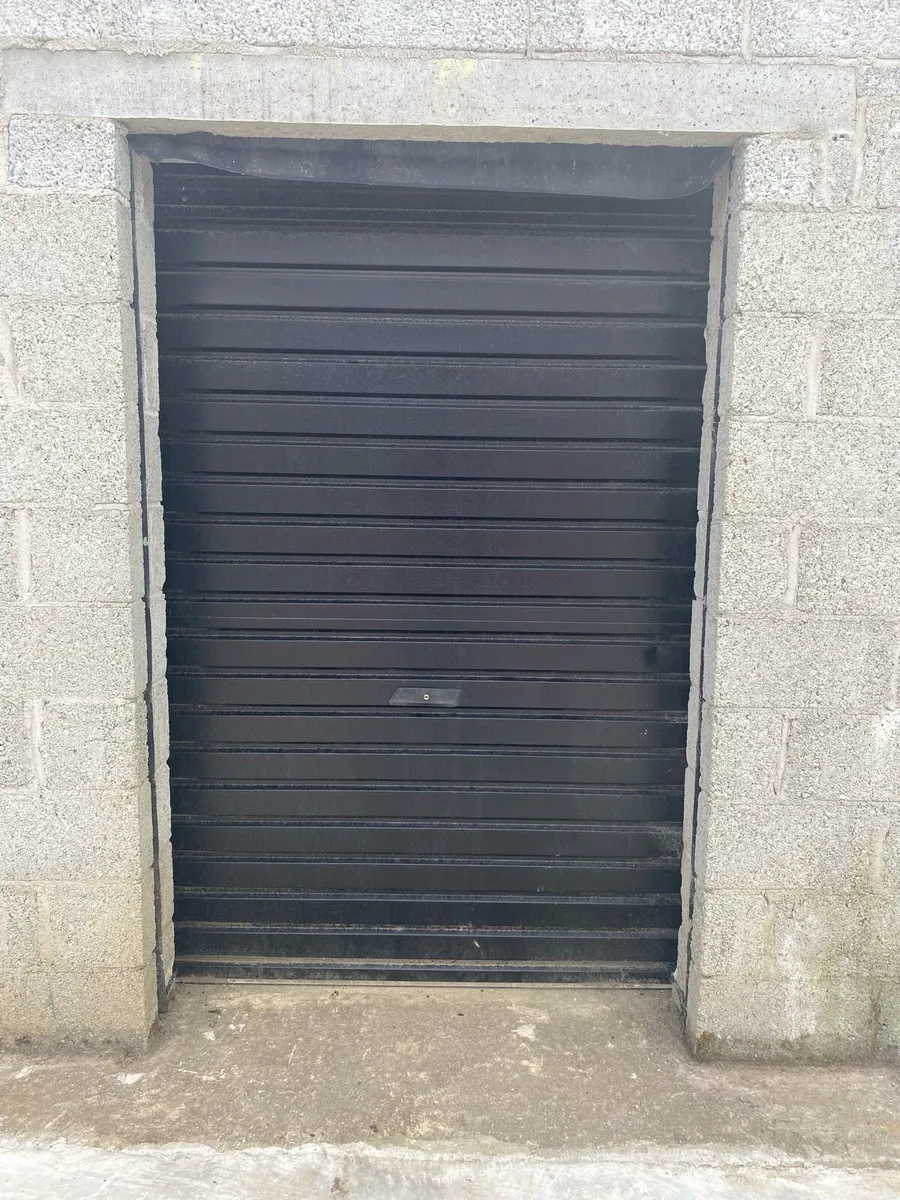 Roller door - Image 1