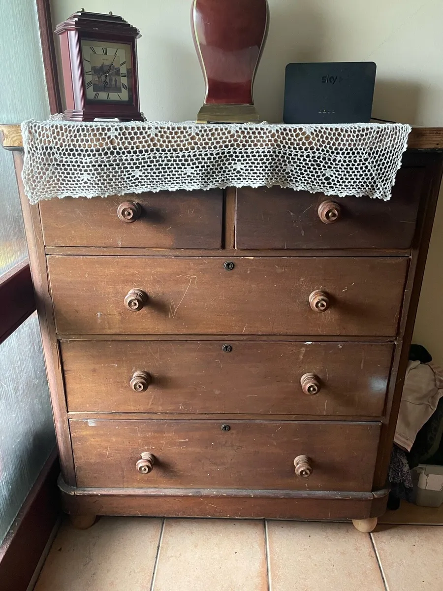 Antique chest of drawers - Image 1