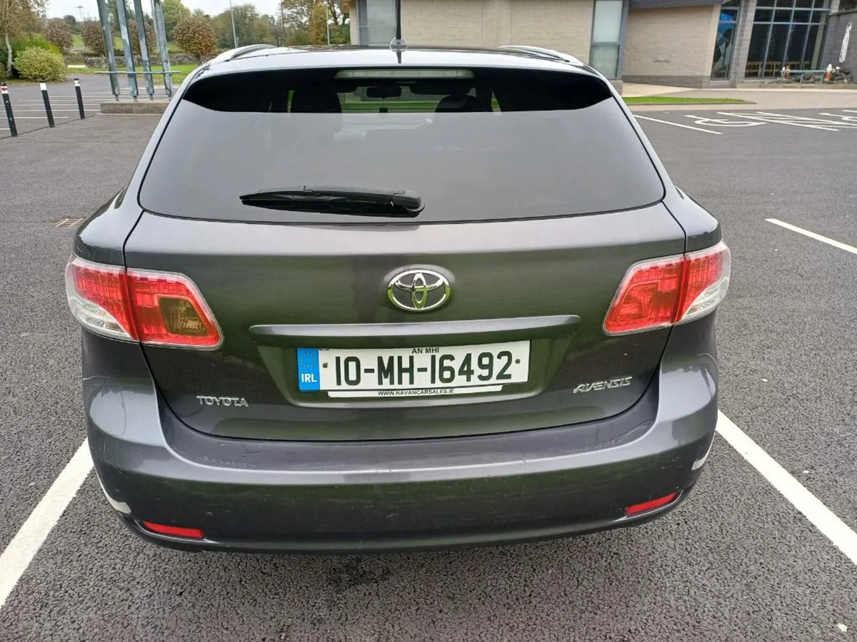 Toyota Avensis - Image 4