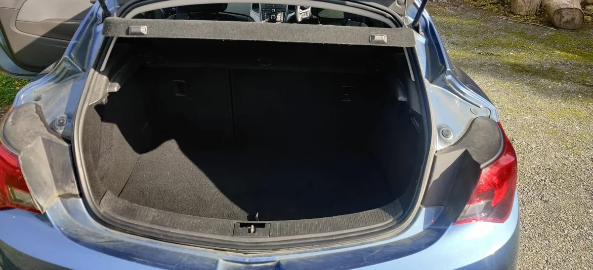 Opel Astra GTC CDTI 2015 - Image 4