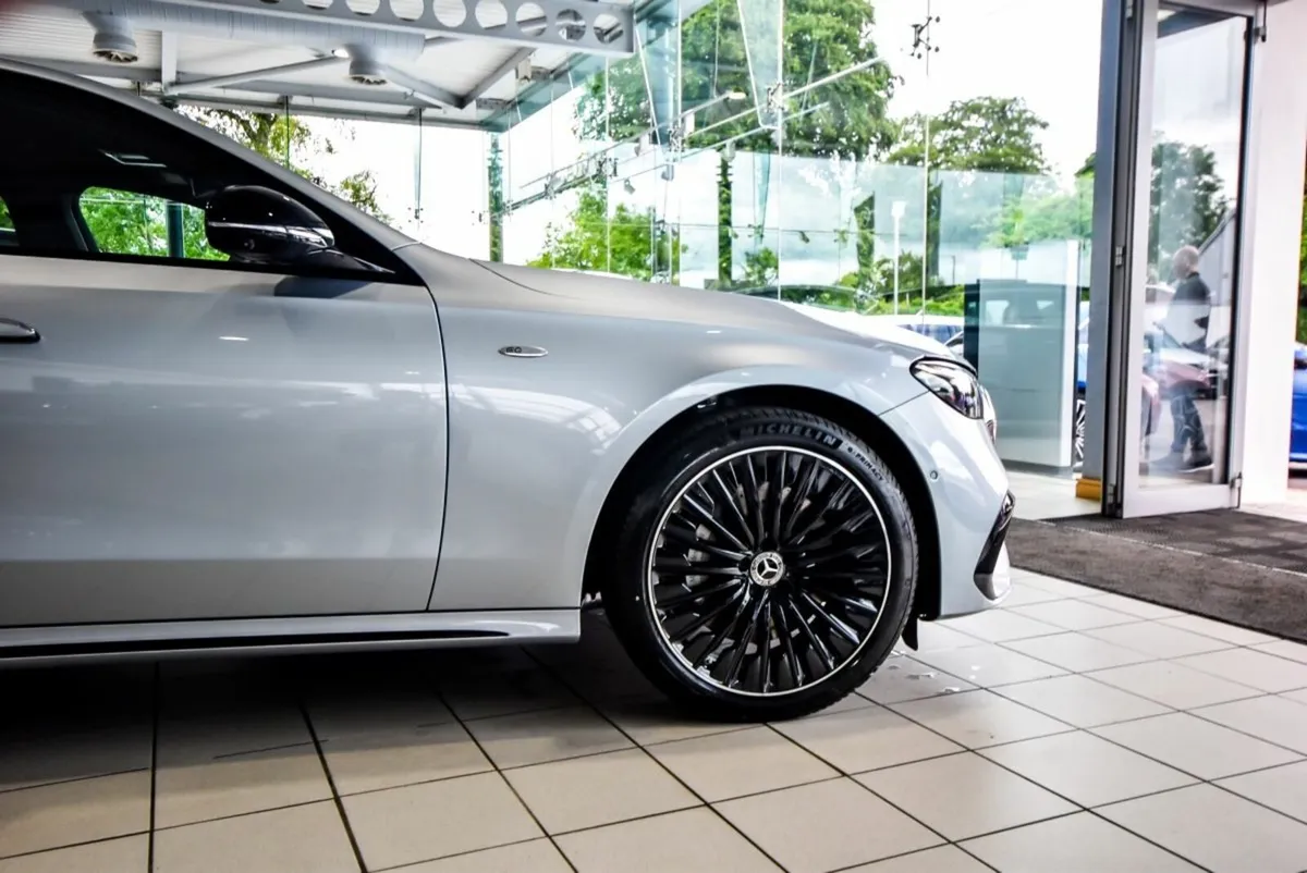 Mercedes-Benz E-Class E300de AMG Plus Night Pack 3 - Image 4