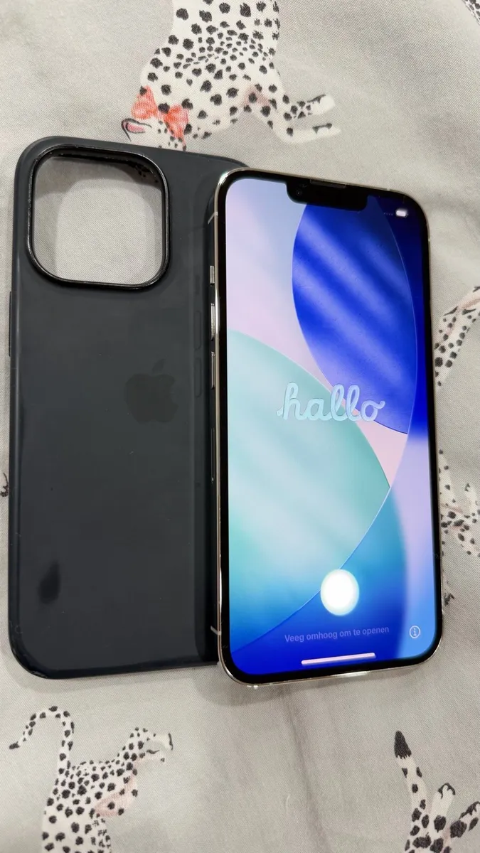 iPhone 13 Pro - Image 1