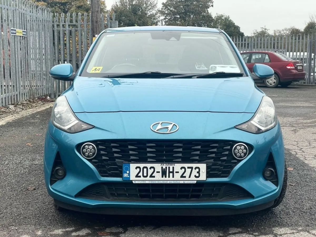 Hyundai i10 Deluxe Plus - Image 2