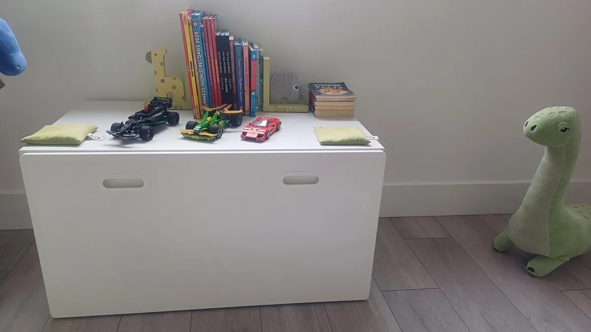 Childrens bench and toy storage - Image 3