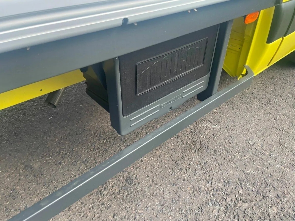 Mercedes-Benz Sprinter 317 - Image 4