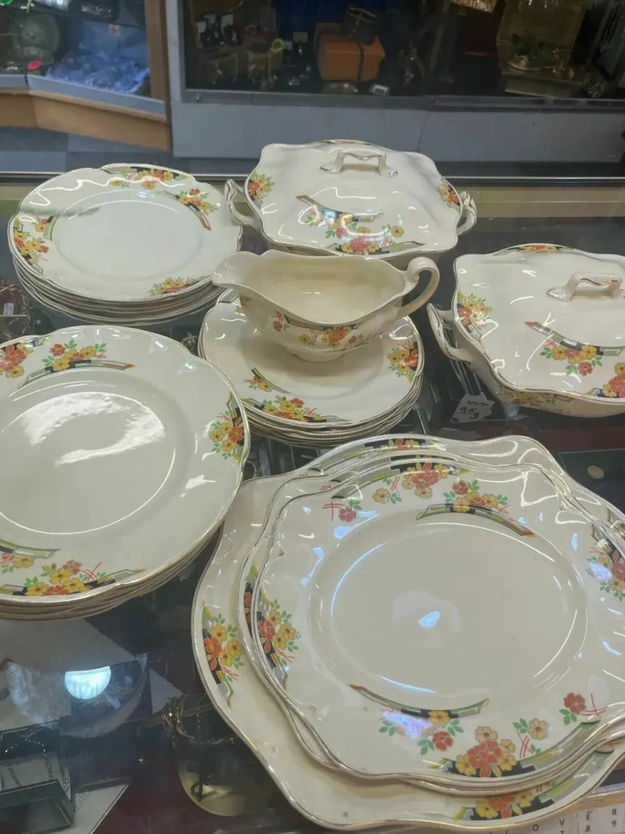 1930s Victorian Johnson Bros. Florida China Set - Image 2