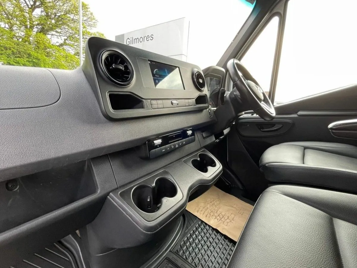 Mercedes-Benz Sprinter 214 MWB High Roof Automatic - Image 4