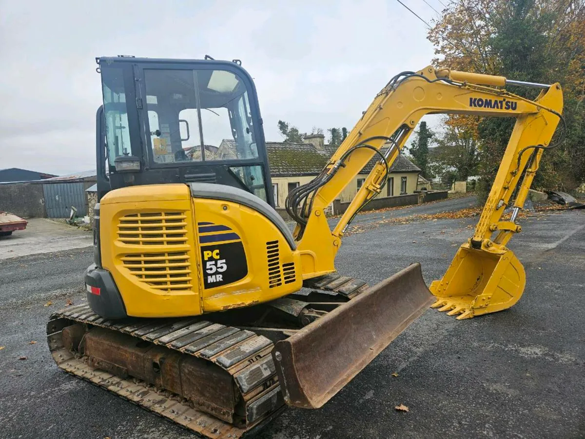 Komatsu 5.5 ton digger - Image 2