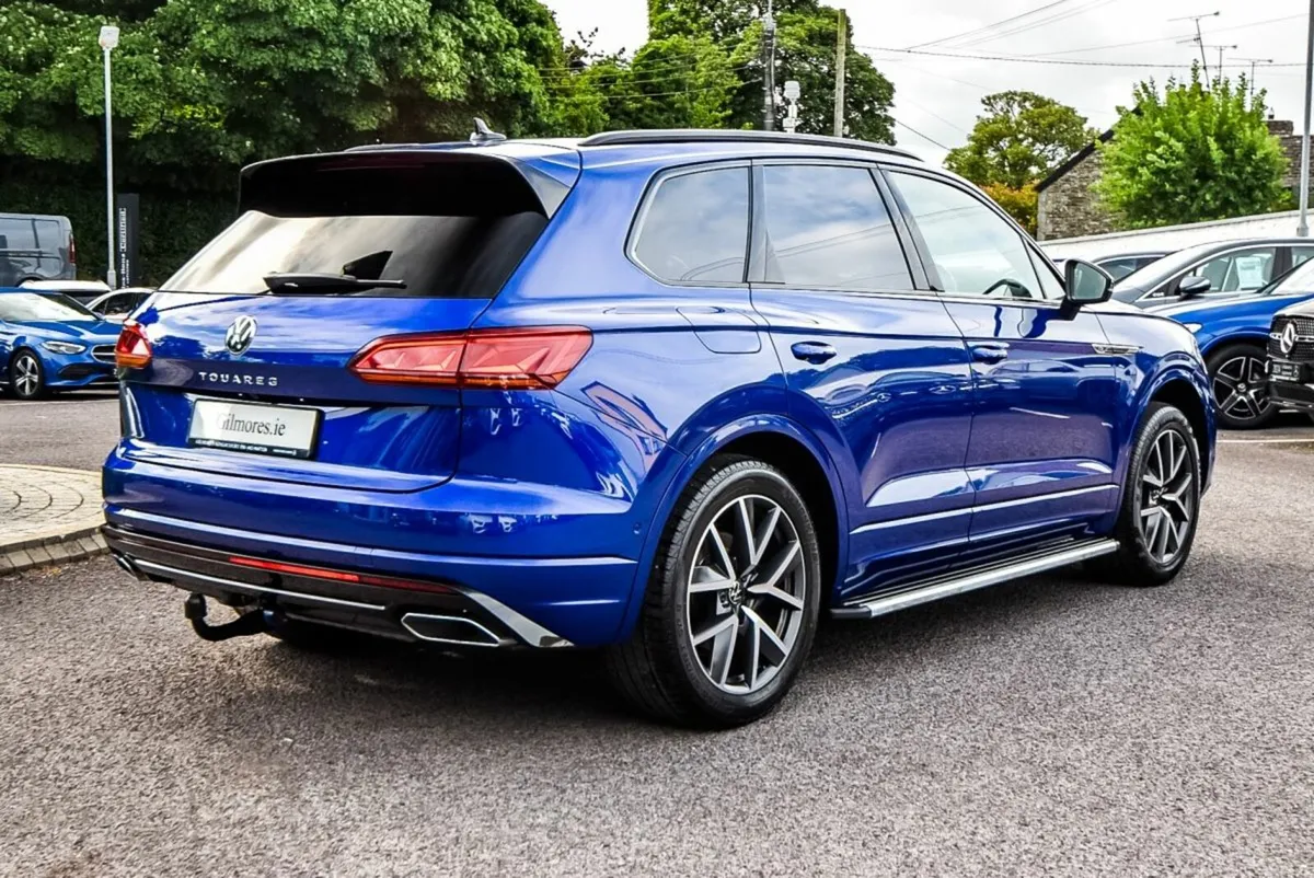 Volkswagen Touareg 3.0TDI 286HP 4Motion DSG R Line - Image 3