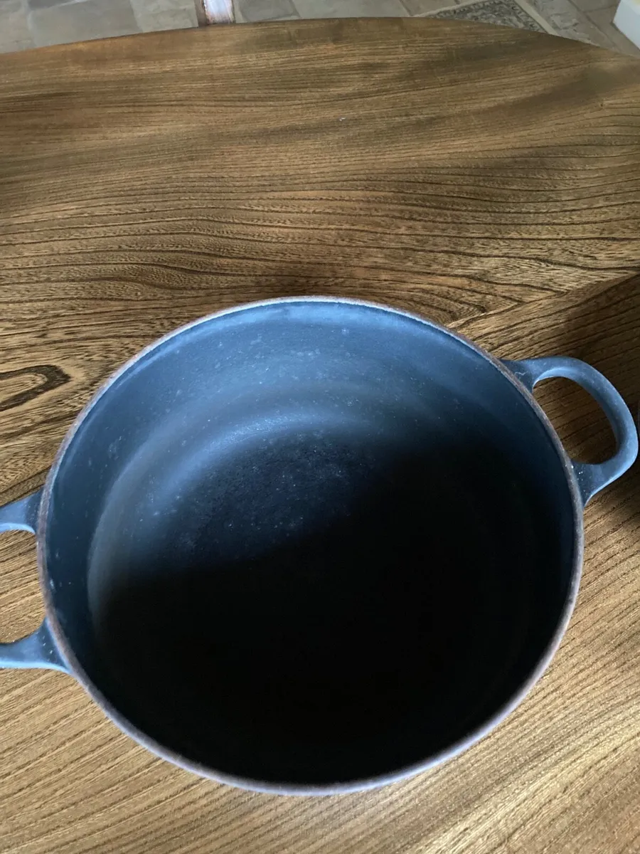 Le Creuset Dutch Oven - Image 2