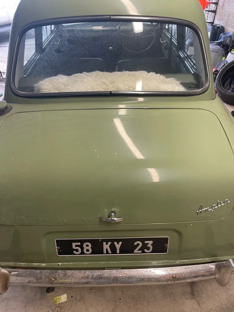 Vintage Ford Anglia - Image 4