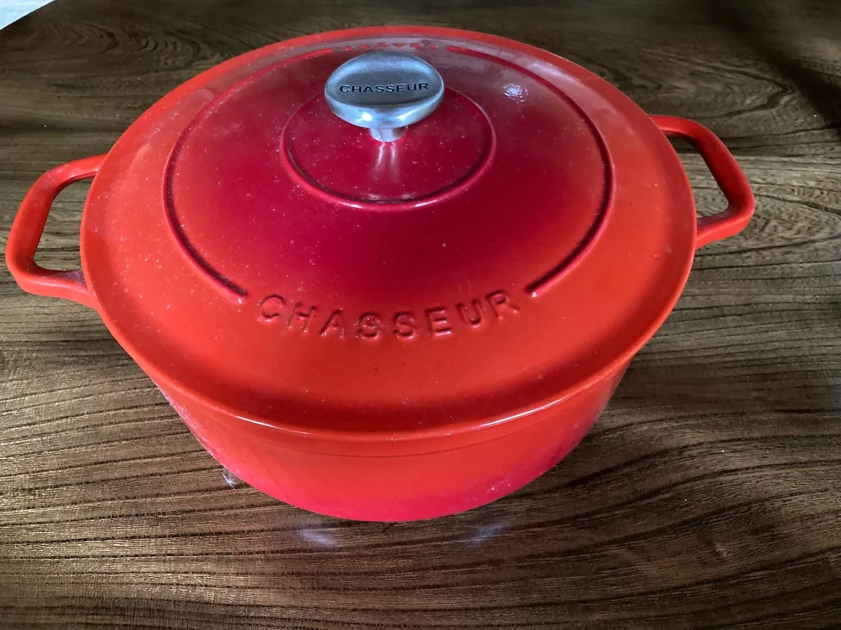 Chasseur Dutch Oven - Image 1