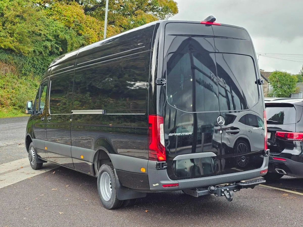 Mercedes-Benz Sprinter 519.43 - Image 3