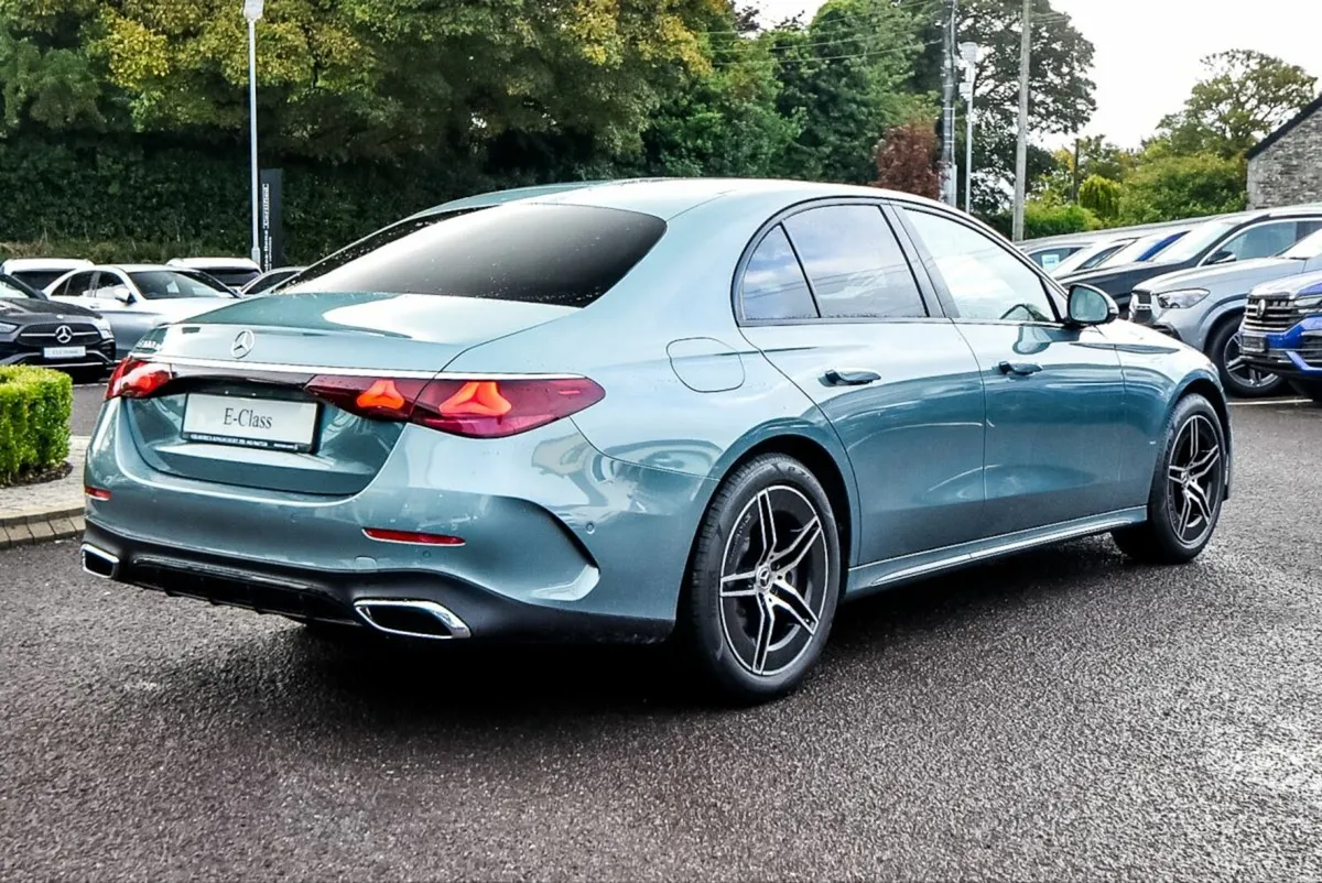 Mercedes-Benz E-Class E300de AMG Plus Night Pack 3 - Image 3
