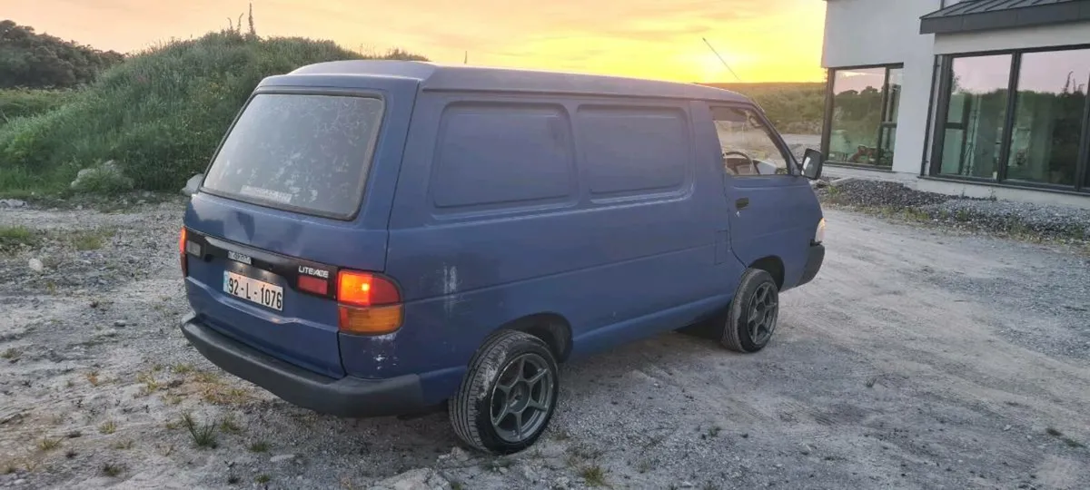 Toyota Liteace - Image 3