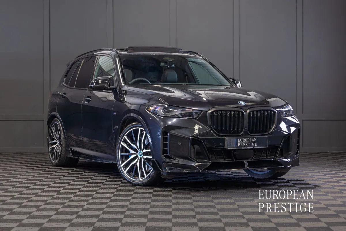 2025 BMW X5 X-Drive 50e M-Sport *Pan Roof - Image 1