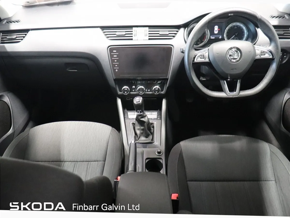 Octavia 1.6 TDI STYLE - Image 2