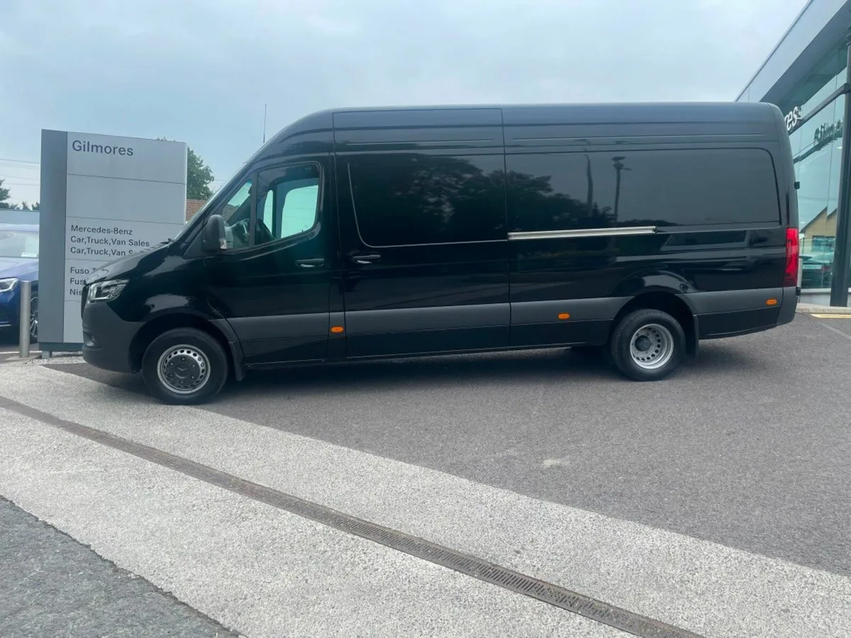 Mercedes-Benz Sprinter 190BHP 9GT AUTOMATIC 3500KG - Image 3