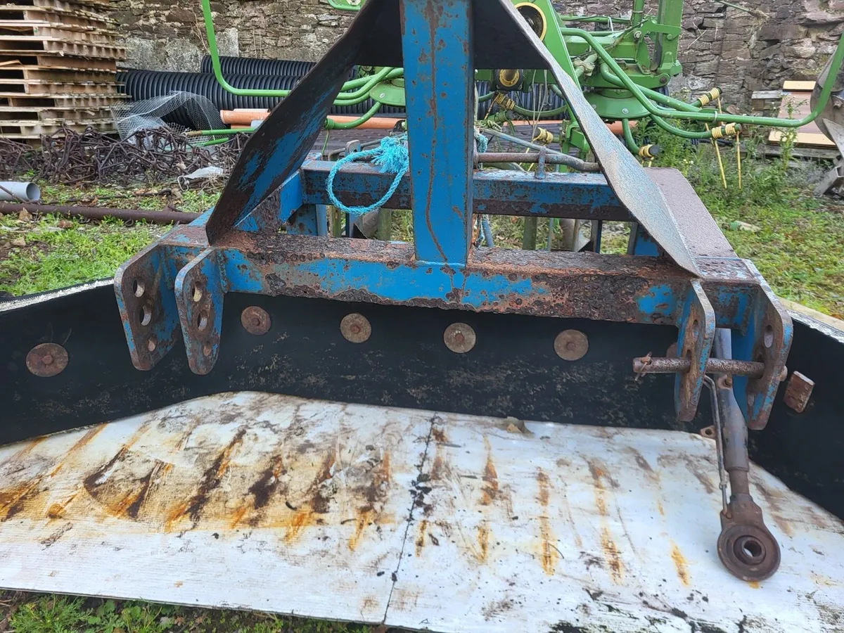 Yard scraper - Image 1