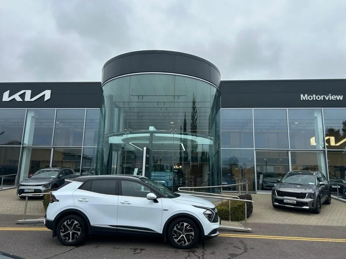 Kia Sportage Sport 1.6D *SHOWROOM CONDITION* Sat N - Image 1