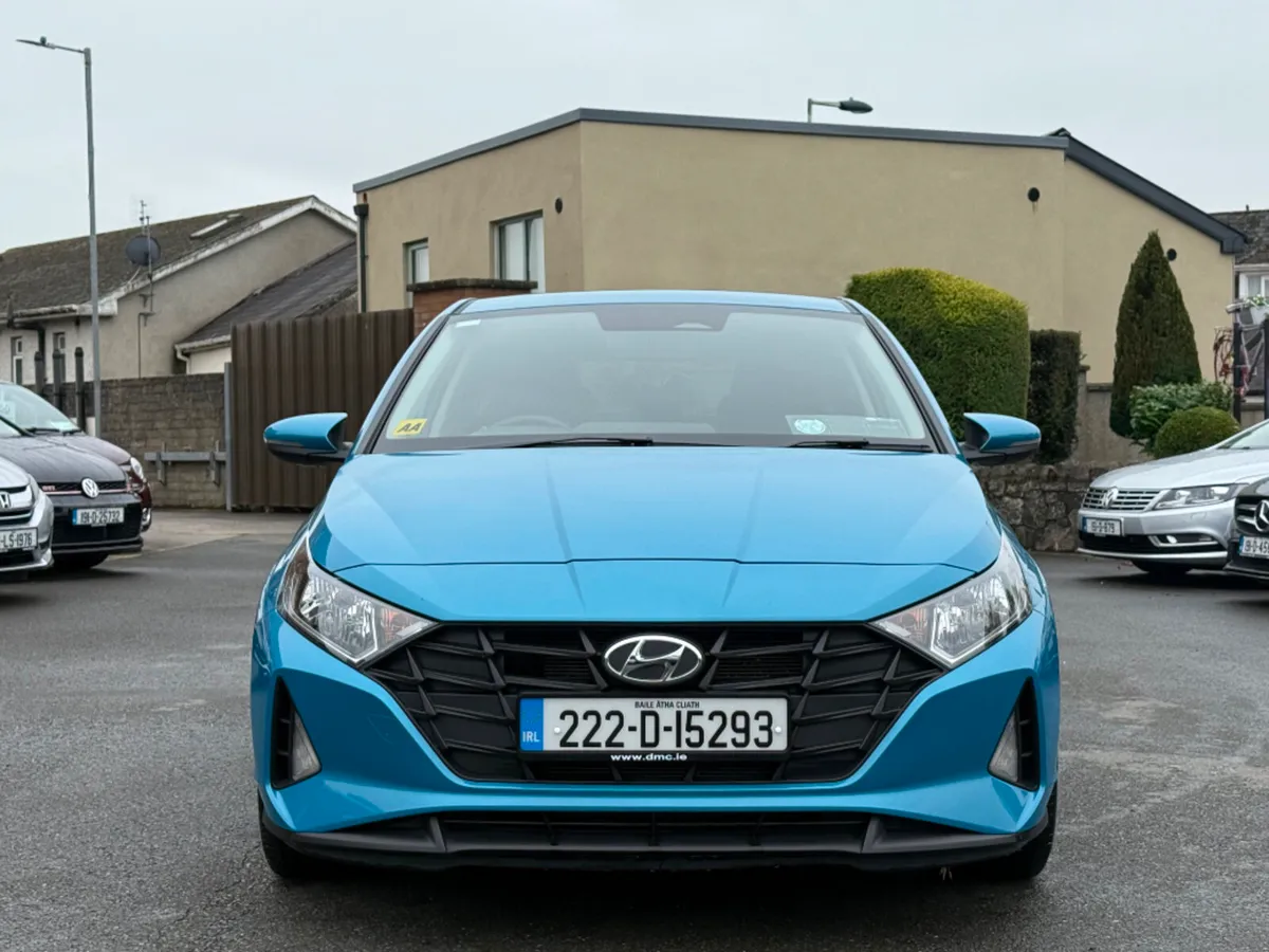 Hyundai i20 DELUXE PLUS 5DR *LOW KMS* - Image 2