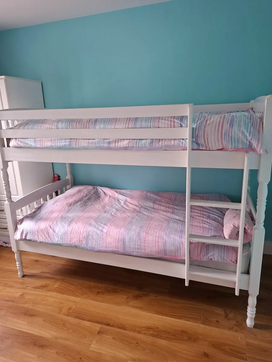 Bunk bed - Image 1