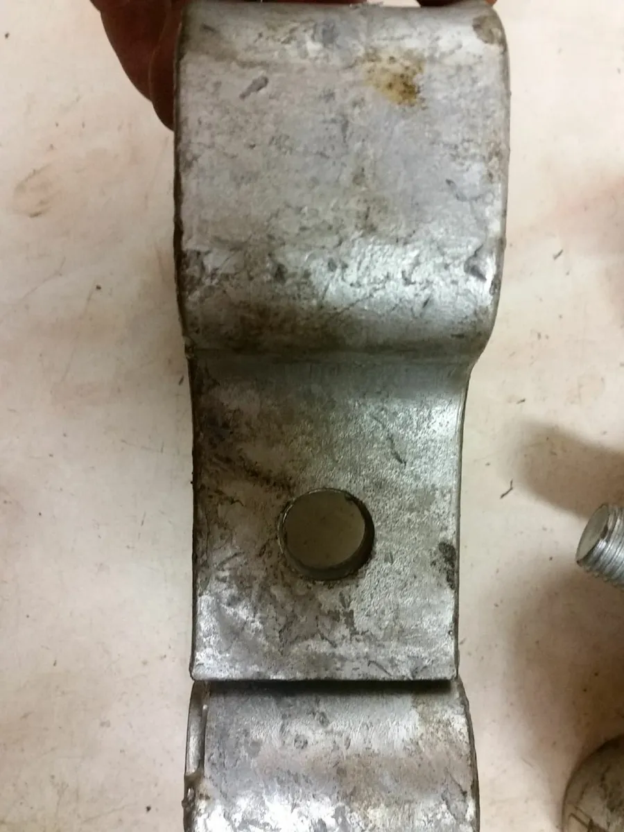 Gate Mounting brackets - Image 3