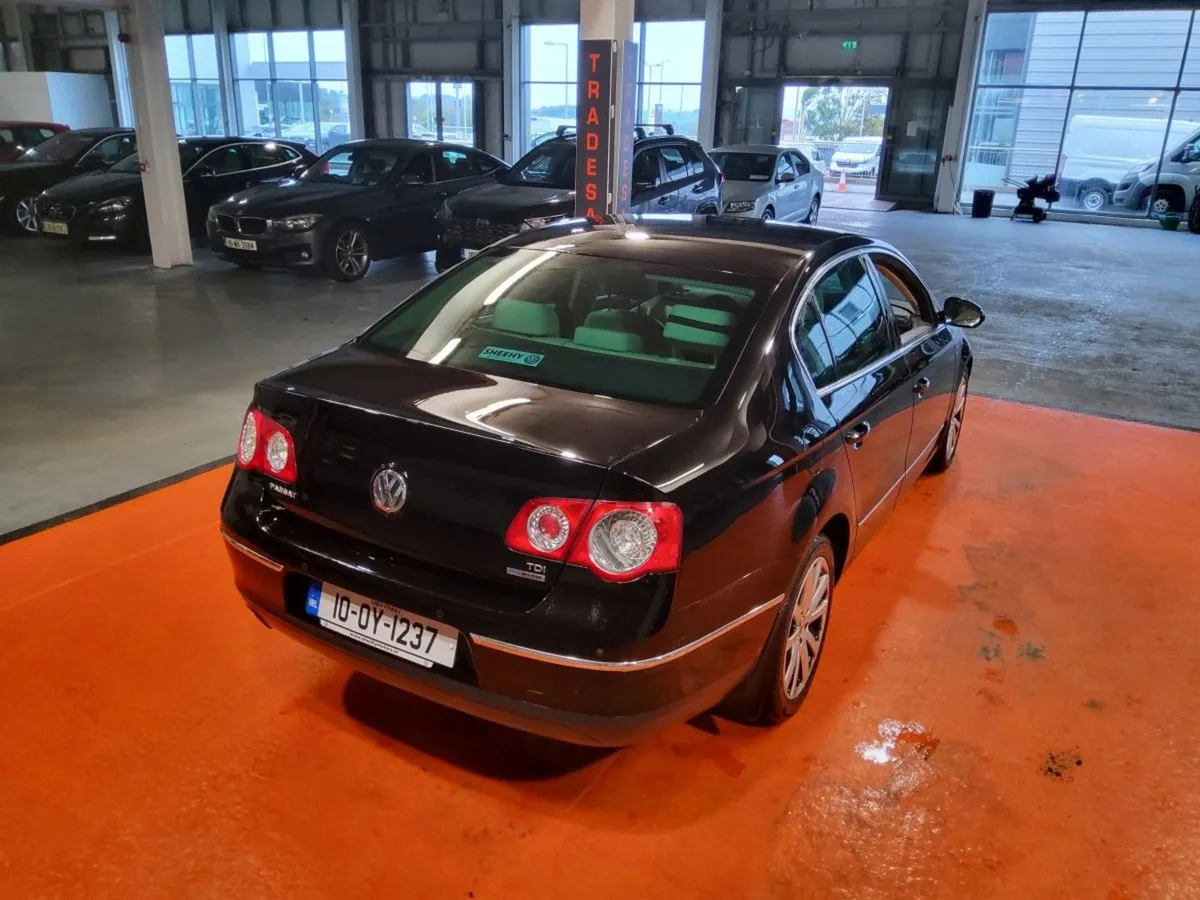Volkswagen Passat 1.6 TDI Bluemotion Highline - Image 3