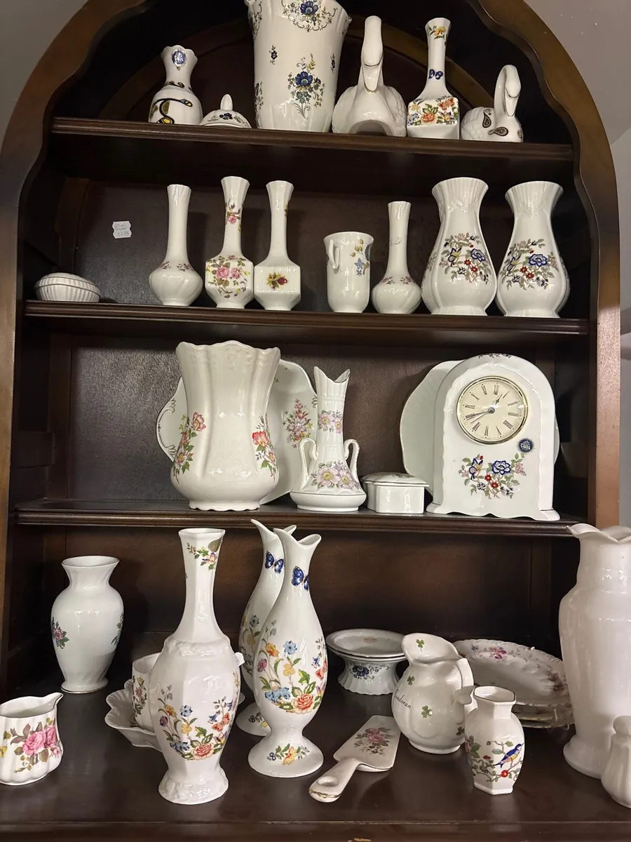 Bone china - Image 1