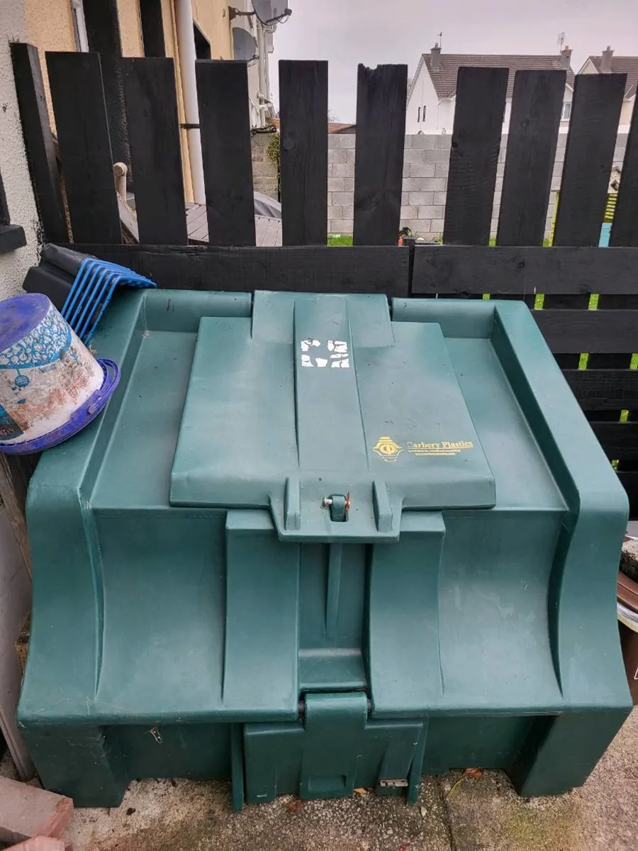 Large (12 Coal Bag) Carberry Coal Bunker
