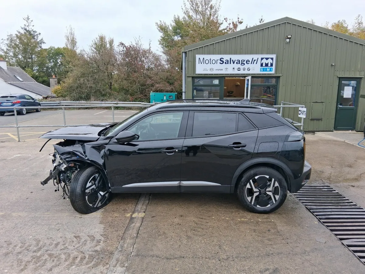 2025 PEUGEOT 2008 1.2 PETROL - Image 3