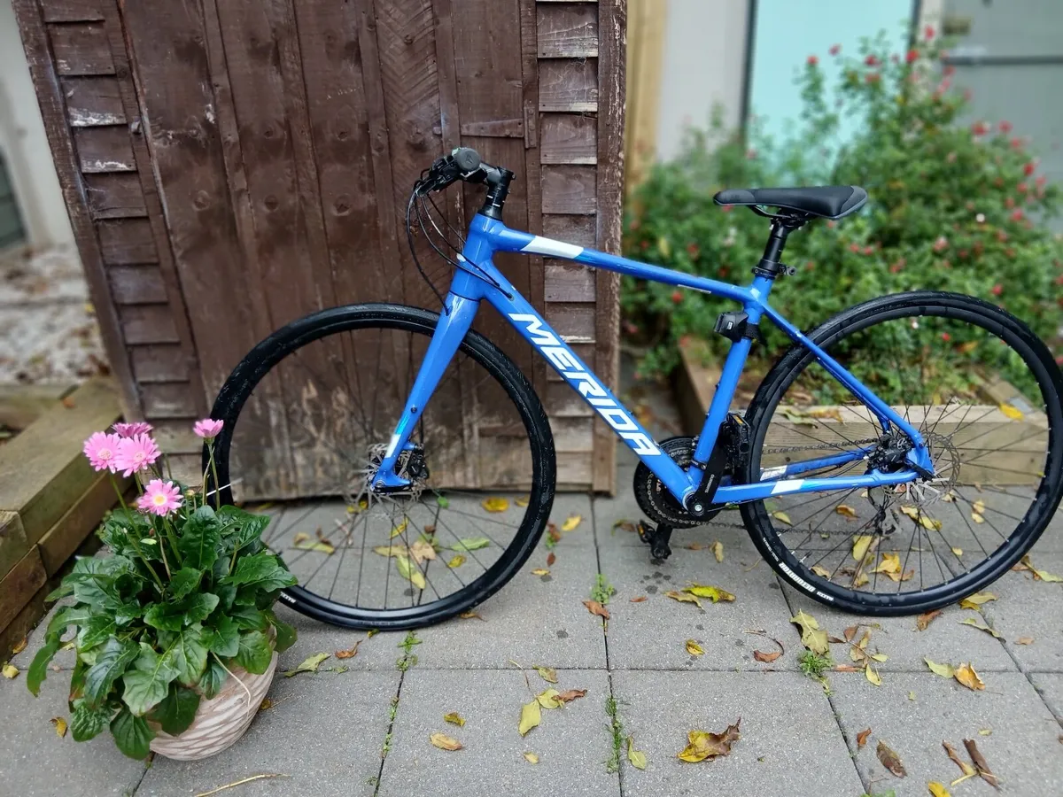 MERIDA SPEEDER 100 HYBRID  XSMALL 47CM & helmets - Image 1