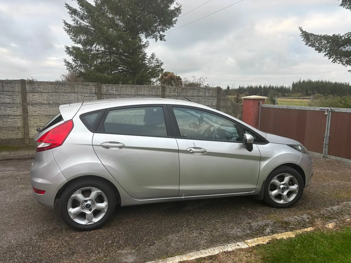 2010 Ford Fiesta 1.25 petrol new nct - Image 3