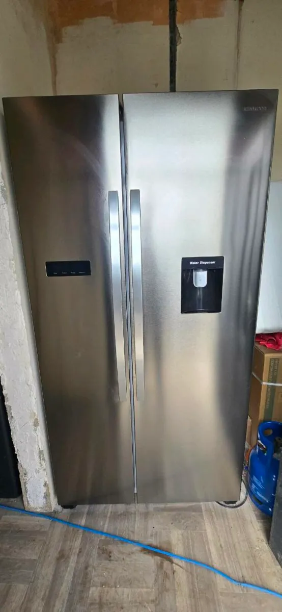 Kenwood American style fridge freezer - Image 1