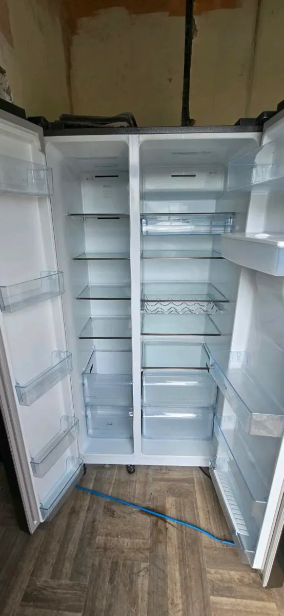 Kenwood American style fridge freezer - Image 3